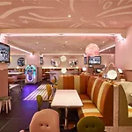 Mama Shelter Paris La Defense Puteaux