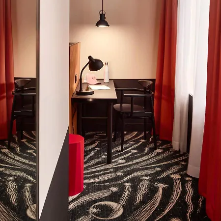 Mama Shelter Paris La Defense Hotel 3*