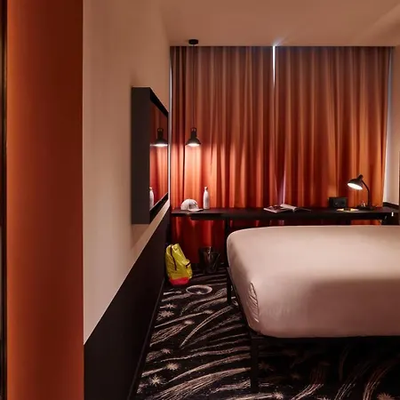 Hotel Mama Shelter Paris La Defense