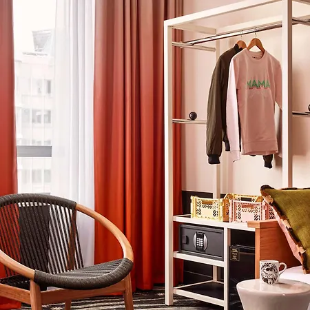 Hotel Mama Shelter Paris La Defense 3*