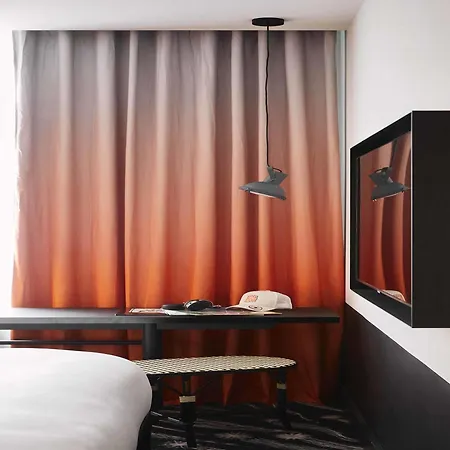 Mama Shelter Paris La Defense 3*