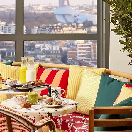 Hotel Mama Shelter Paris La Défense 3*