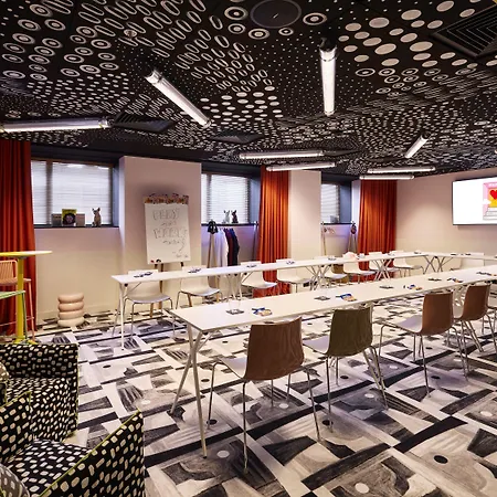 Mama Shelter Paris La Defense Hotel 4*