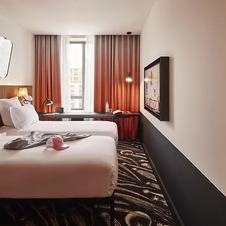 Mama Shelter Paris La Defense ホテル 4*