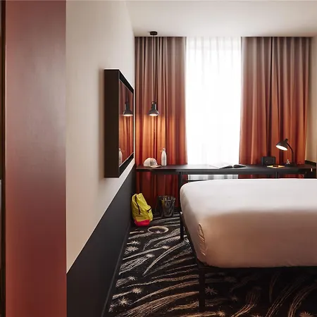 Hotel Mama Shelter Paris La Défense 3*