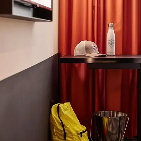 Mama Shelter Paris La Defense Otel Puteaux