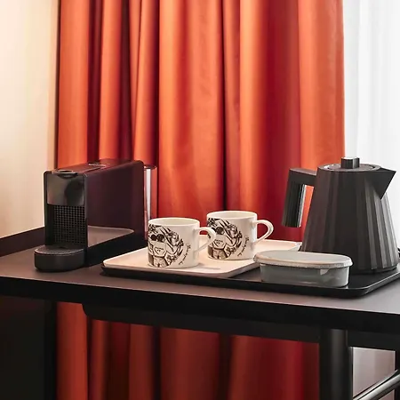 Otel Mama Shelter Paris La Defense 3*