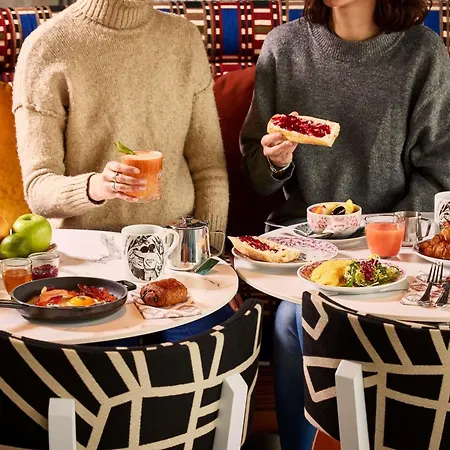 Otel Mama Shelter Paris La Defense 3*