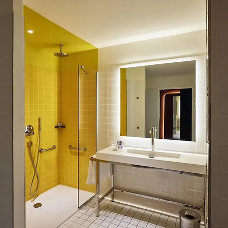 Mama Shelter Paris La Defense 3*