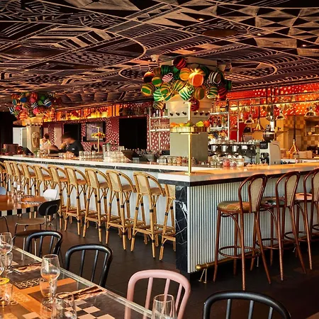 호텔 Mama Shelter Paris La Defense 3*