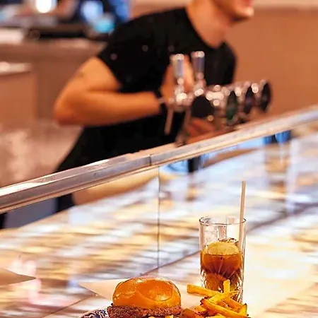 Hotel Mama Shelter Paris La Defense